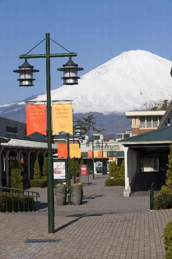 御殿場 Premium Outlets (圖:Chelsea Premium Outlets官方網頁) 富士