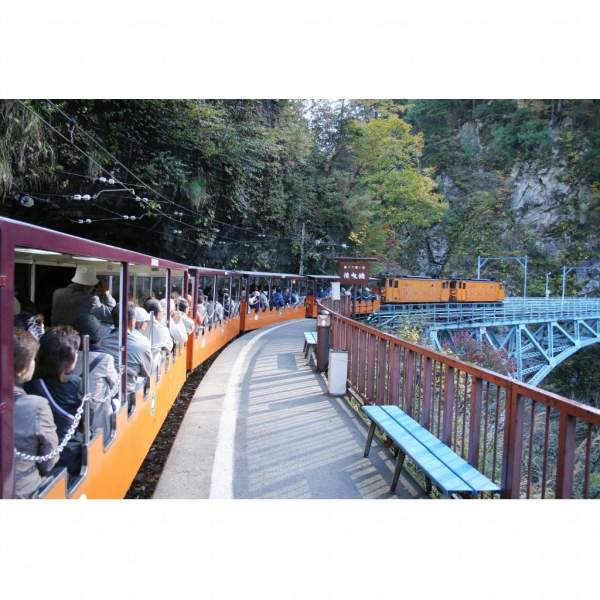 相片來源:黑部峽谷鐵道株式會社 立山黑部