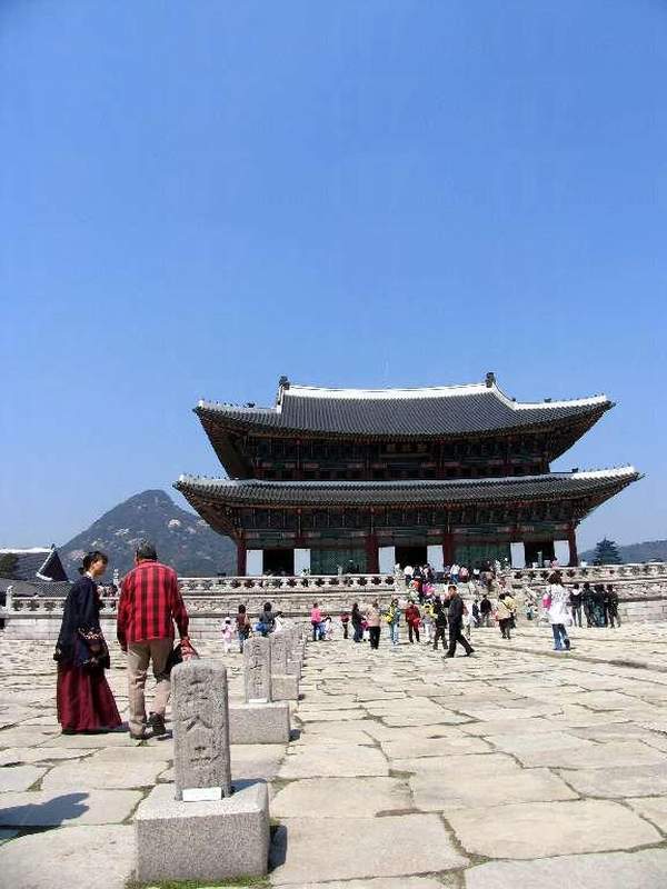 景福宮命途多舛,可幸的是勤政殿,沒被日本人拆去。 首爾