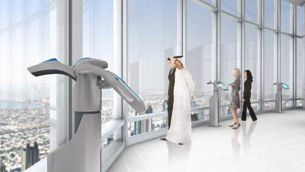 位處哈利法塔第 124 層的 At The Top ,是配置了室外陽台的全球最高觀景台。(相片來源:杜拜政府商業暨旅遊業推廣處) 杜拜