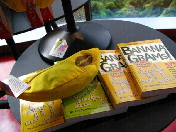 Prologue 除售賣書籍外,也有精緻的文具出售。 新加坡