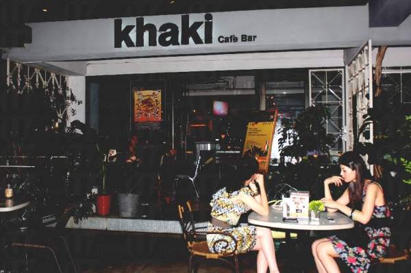 Khaki 門面甚有設計感,又設露天雅座,顧客或可憑自己喜好挑選座位。 台北