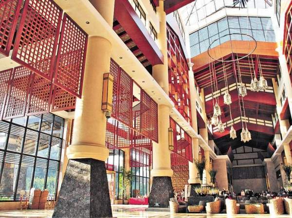 離地 38 米的酒店大堂,充滿環保概念。 廣東省其他