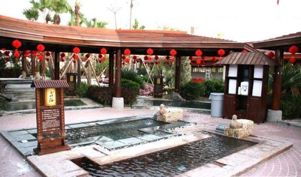 中心內的溫泉各有保健功效。(相片來源:海泉灣海洋溫泉中心) 珠海