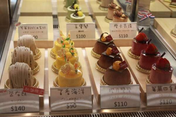 神保勝司除了是日本創作洋菓子之父外,亦是日本不少大賽的常勝冠軍,備受追捧。 台中