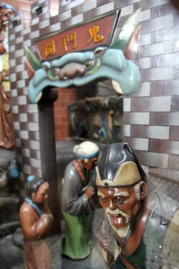 鬼門關前,人人平等,生前的行為,死後到地府通通要還。 香港