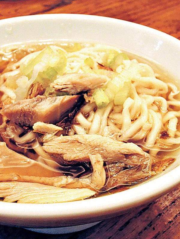 「三口雞汁意麵」好容易令人吃完一碗又一碗。 新竹市