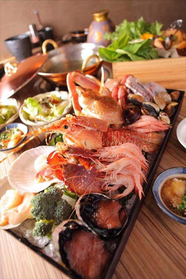 價格親民的海鮮美食是上引水產大受歡迎的原因 (圖: 上引水產) 台北